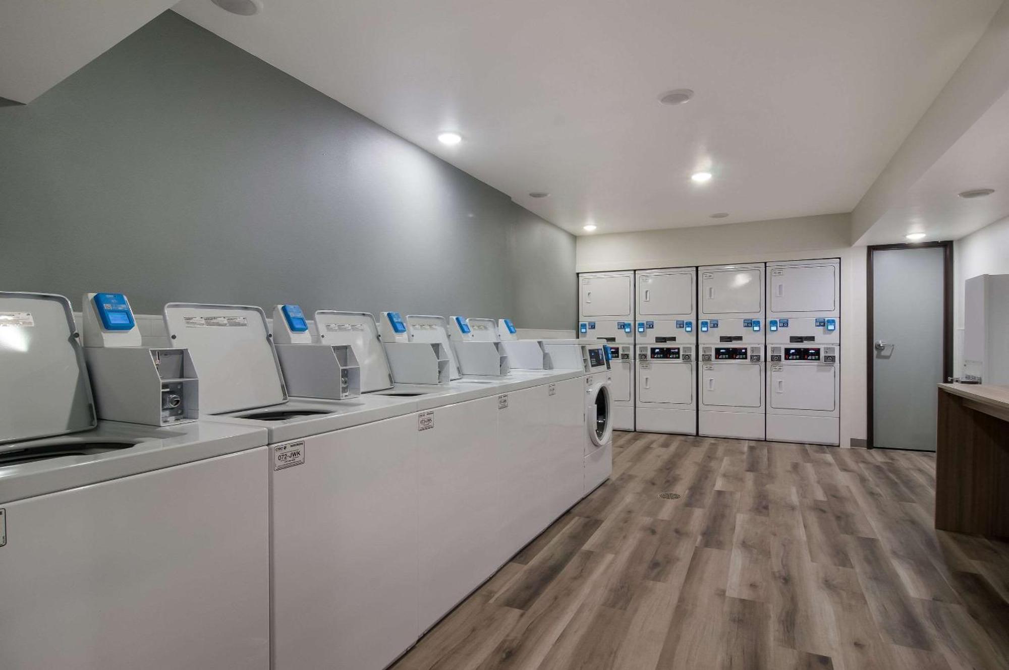 Woodspring Suites Olympia - Lacey Екстер'єр фото